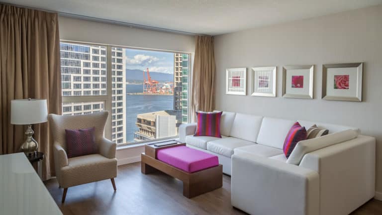 King Harboour View Suite